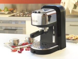 cafetera espresso delonghi b000re4z7i frontal