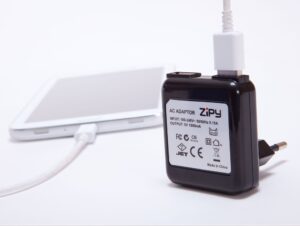 cargador viaje zipy ca500 frontal