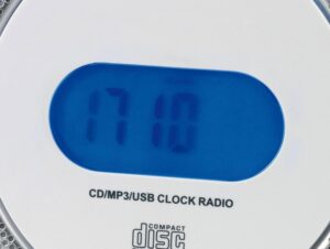 radio reloj aeg src4331 frontal